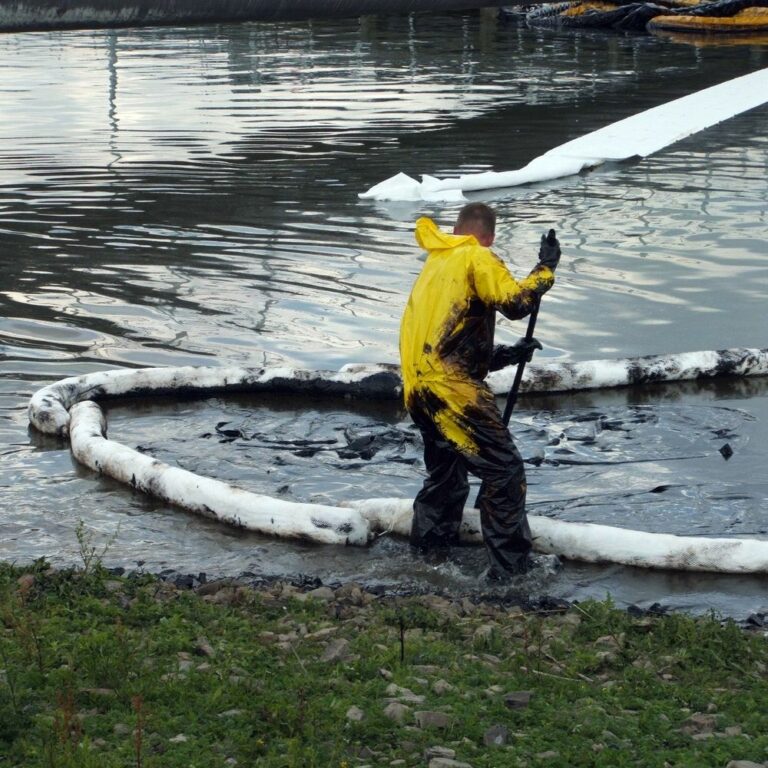 Ölsperre (Oil-Only) aktiv, mit PP-Flocken, Ø 13 cm x 6 m